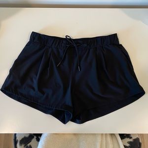 Lululemon Stroll at Sundown Mid-Rise Short 3”
